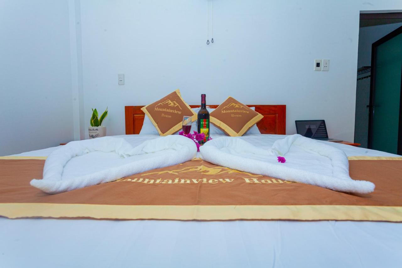 Mountain View House Homestay