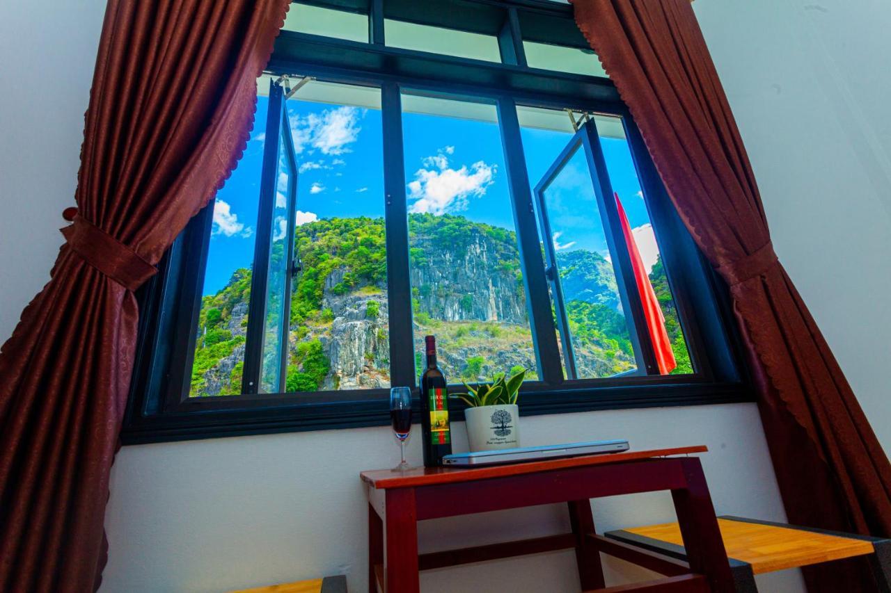 Mountain View House Phong Nha