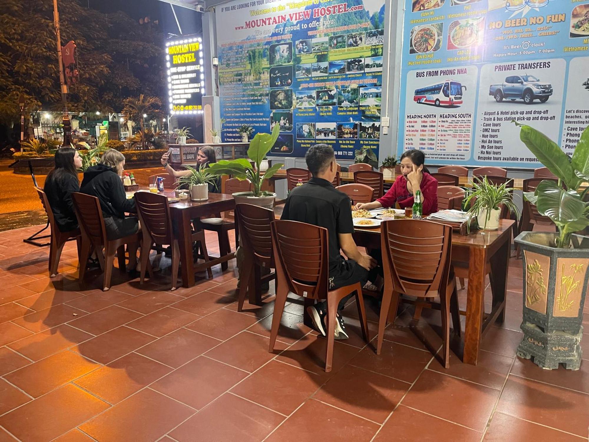 Homestay Mountain View House Phong Nha